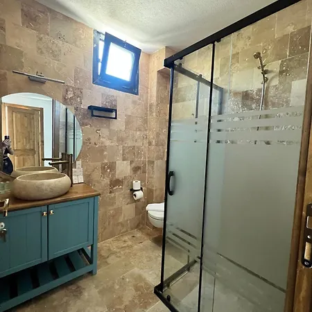 Готель Aden Garden Чешме