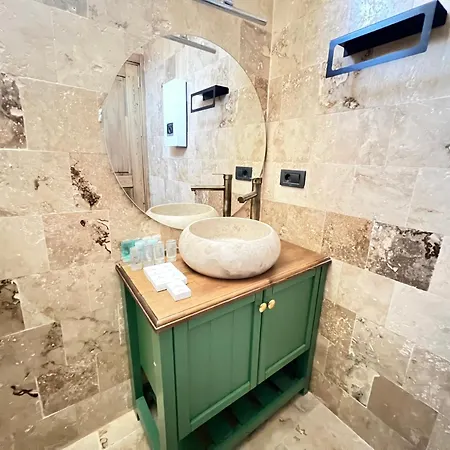 Aden Garden Готель *