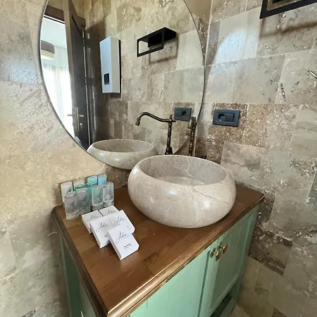 Aden Garden Готель Чешме