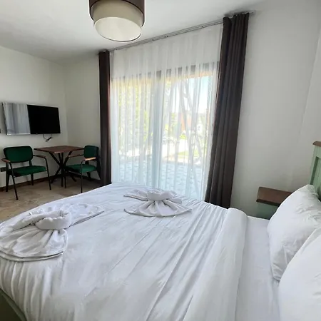 Otel Aden Garden Çeşme