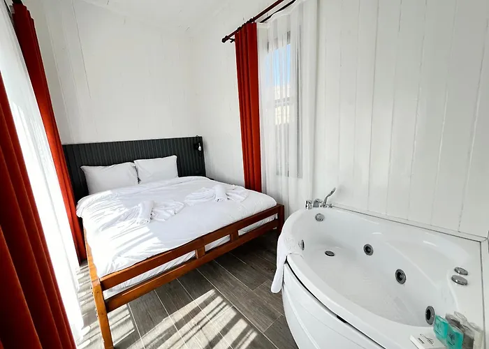 Hotell Aden Garden Çeşme