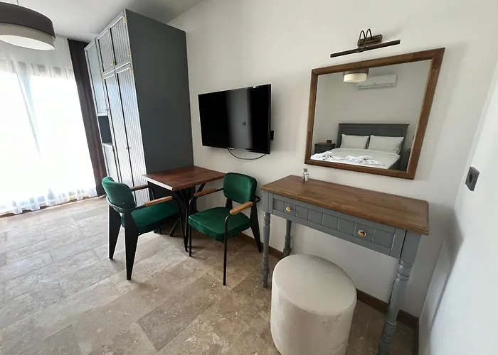 Aden Garden Hotell Çeşme