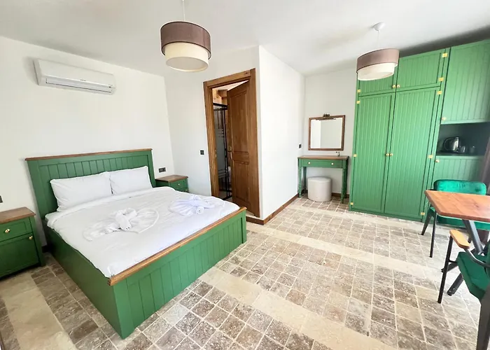 Aden Garden Hotell Çeşme