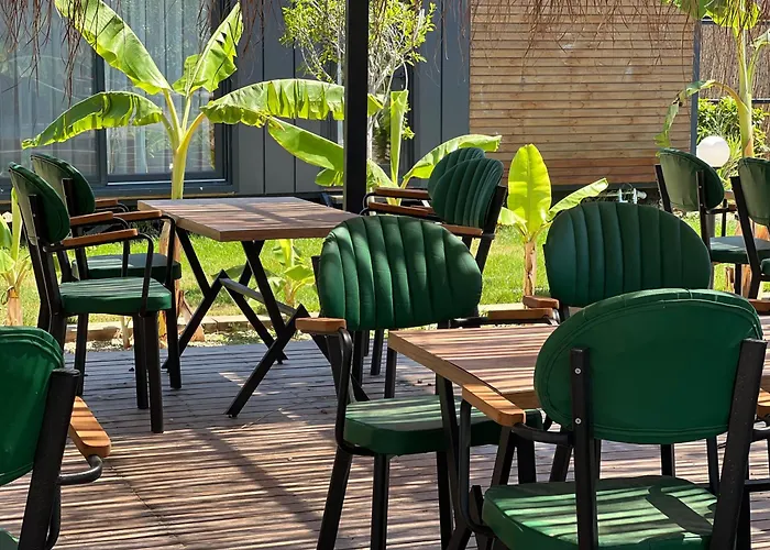 Aden Garden Hotell Çeşme